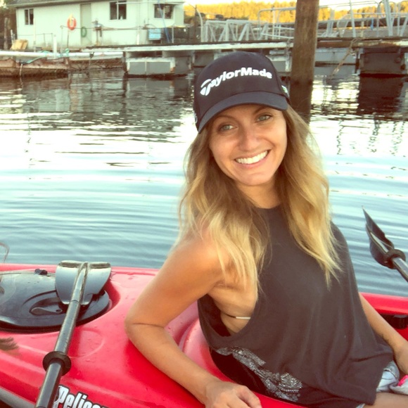 Meet your Posher, Christina - Picture 1 of 1